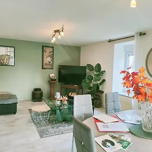 Du Marché Appartement Dinan